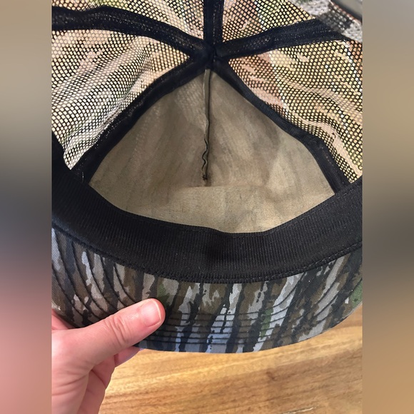 Vintage snap back RED MAN camo hat. OS. - Picture 4 of 4